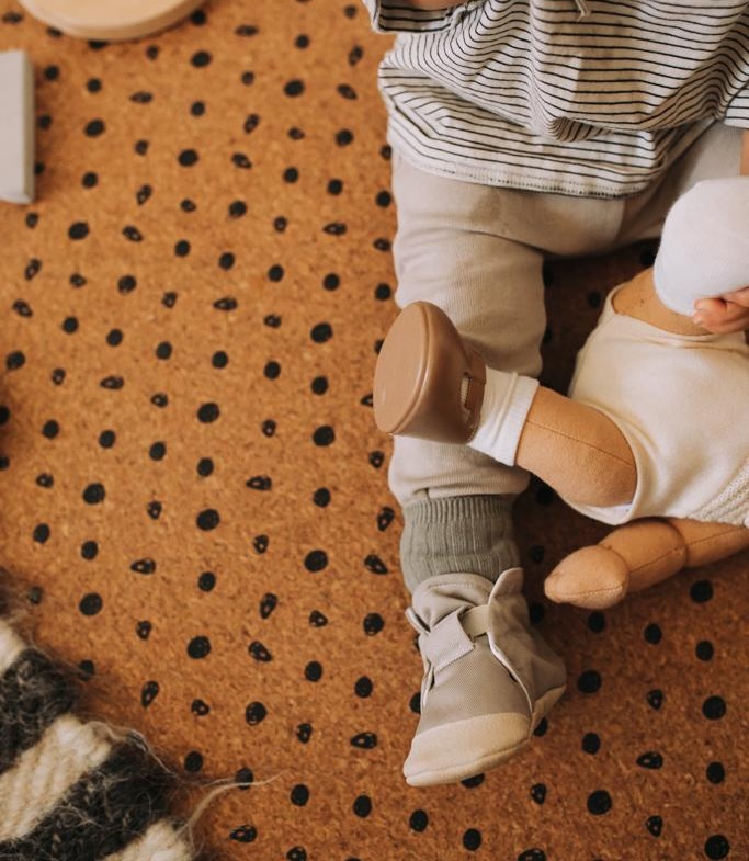 נעליים לתינוקות עם רגליים רחבות או צרות