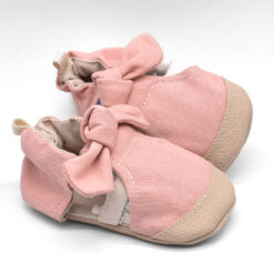 סנדלי ורוד בהיר פפיון